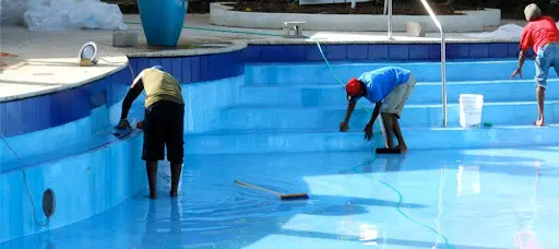 swiming pool cleaning company